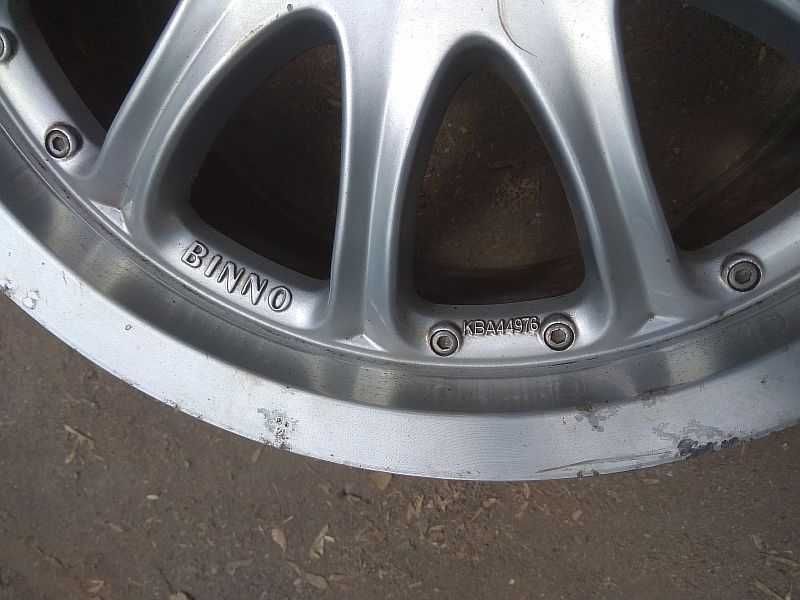 Продам оригинальные легкосплавные диски "BINNO"