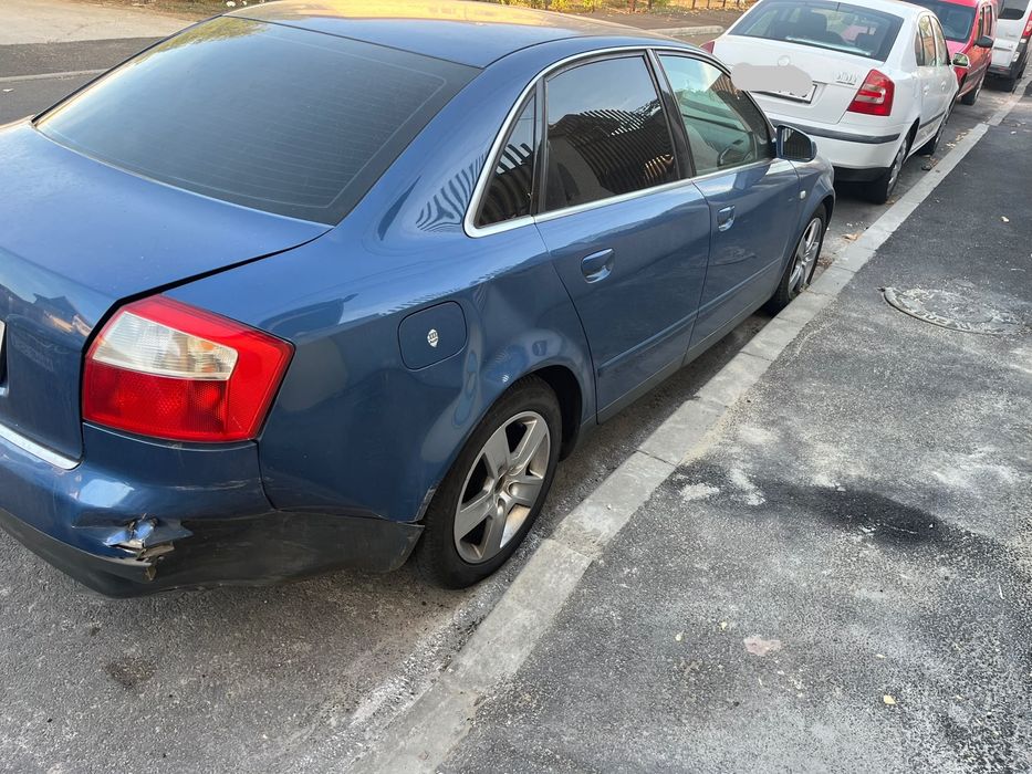 AUDI A4 2001 — imagine 2