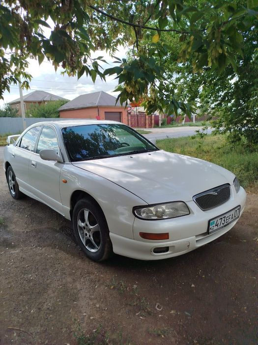 Автомобиль Мазда