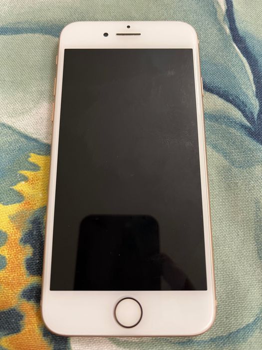 iPhone 8 като нов