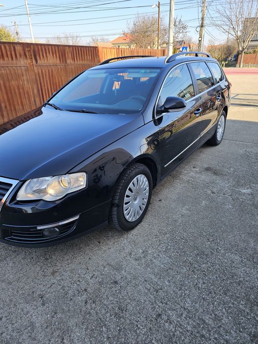 Vând Volkswagen Pasat