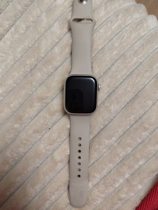 Apple watch series 8