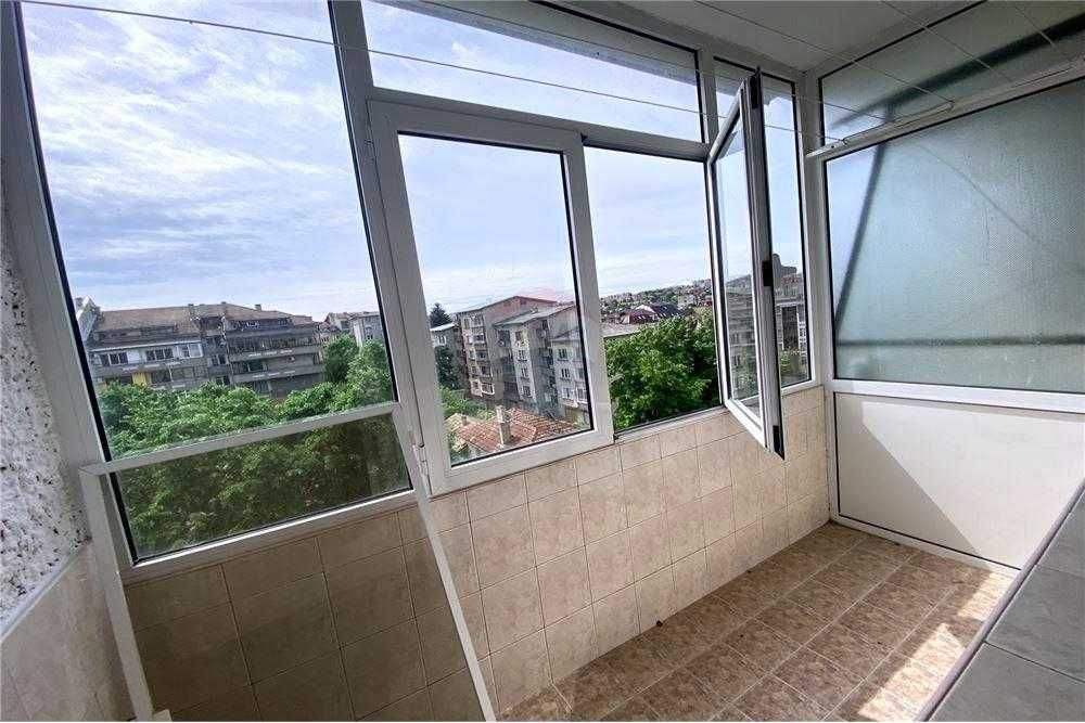 Продава се Двустаен апартамент в Разград, Възраждане - 55 кв.м за 1159 €/кв.м - Снимка #11