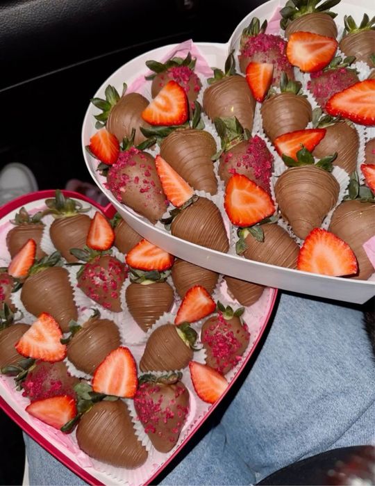 Клубника в шоколаде! АТЫРАУ
