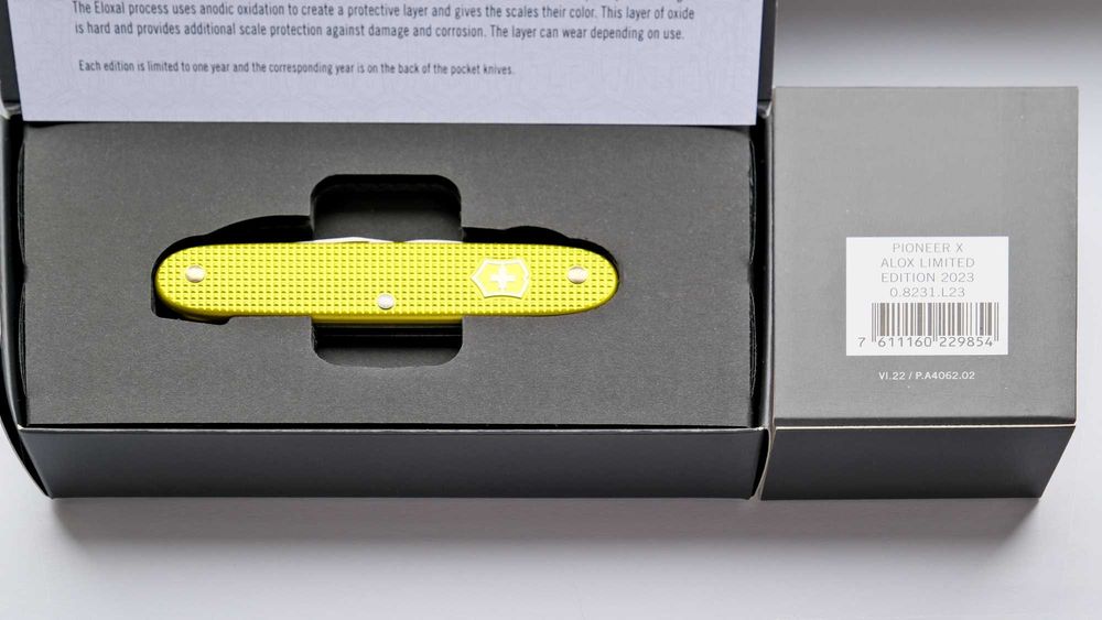 Victorinox Pioneer X Alox Limited Edition 2023 Electric Yellow nou