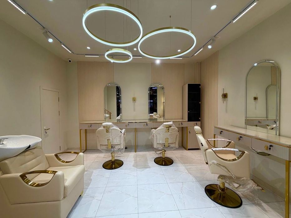 Элитный салон продаётся или сдаётся в аренду.