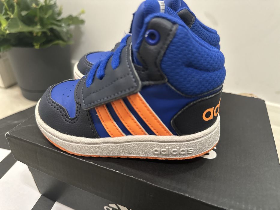 Спортни обувки Adidas