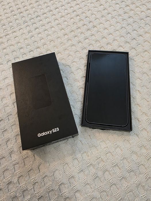 Samsung Galaxy S23 256GB Dual SIM - Ca nou cu accesorii