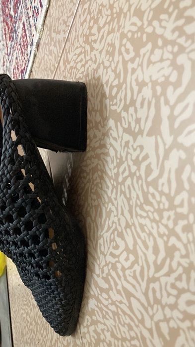 Срочно сатамын каробка жок размер 37