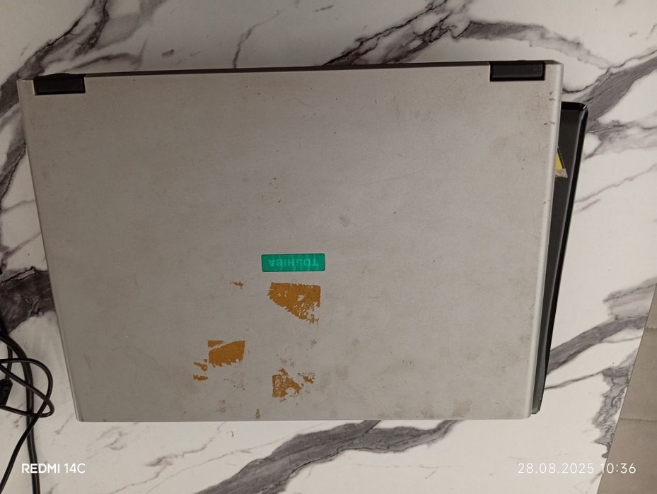 Ноутбук сотилади срочна 450 мингдан