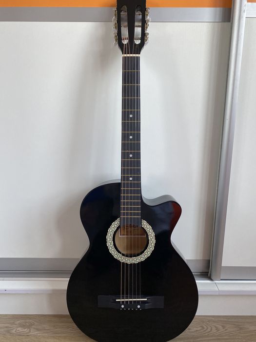 Гитара акустическая