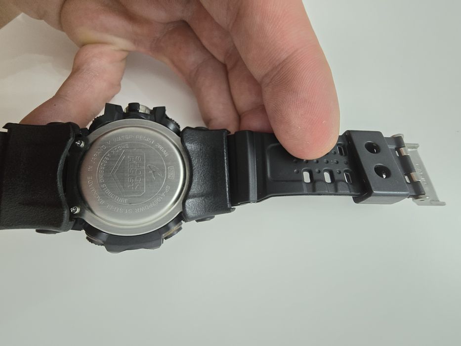 Ceas g shock cu bratara schimbată