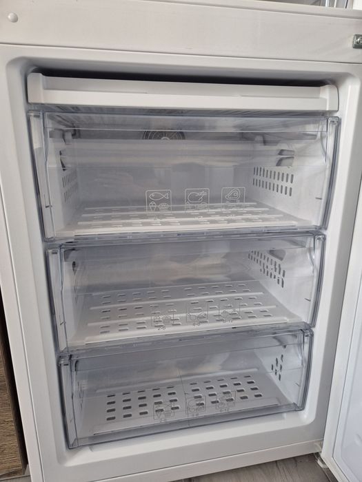 Части за хладилник Beko