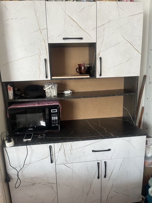 Продам сервант новый идеальный