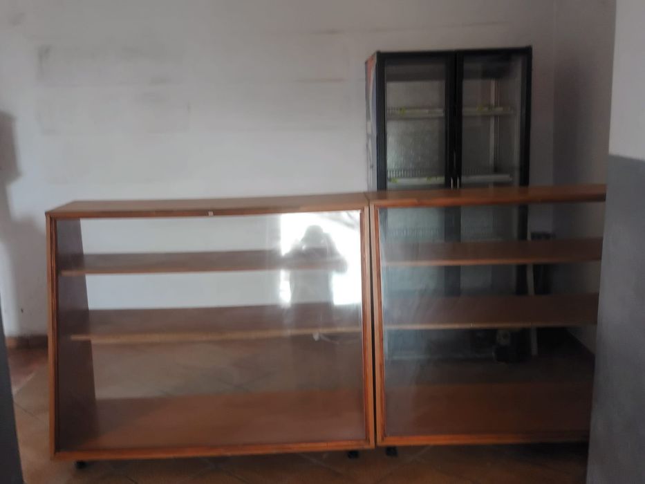 Închiriere fost spațiu comercial