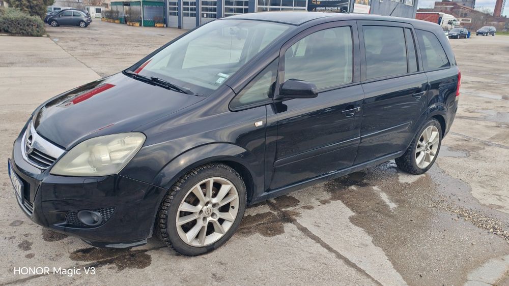 Opel Zafira B ..