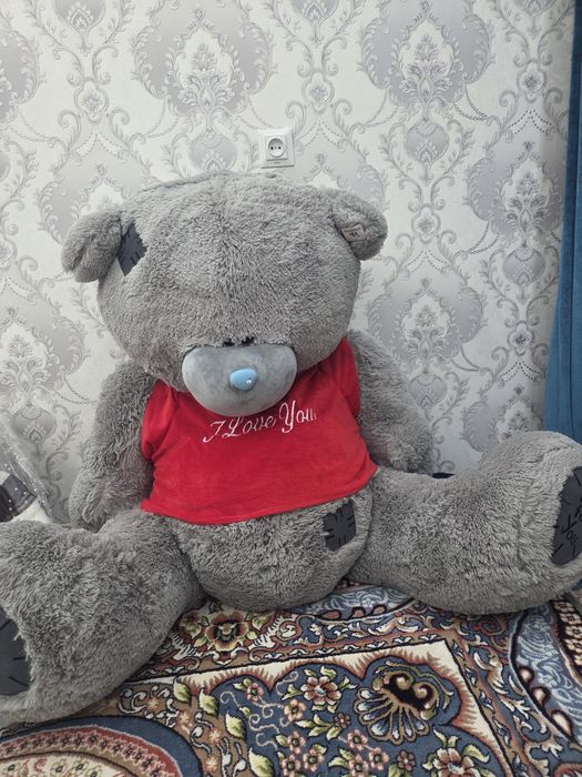 Новые плюшевые мишки продаются по полцены.