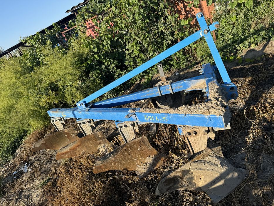 Плуг 4 корпуса, плн-4