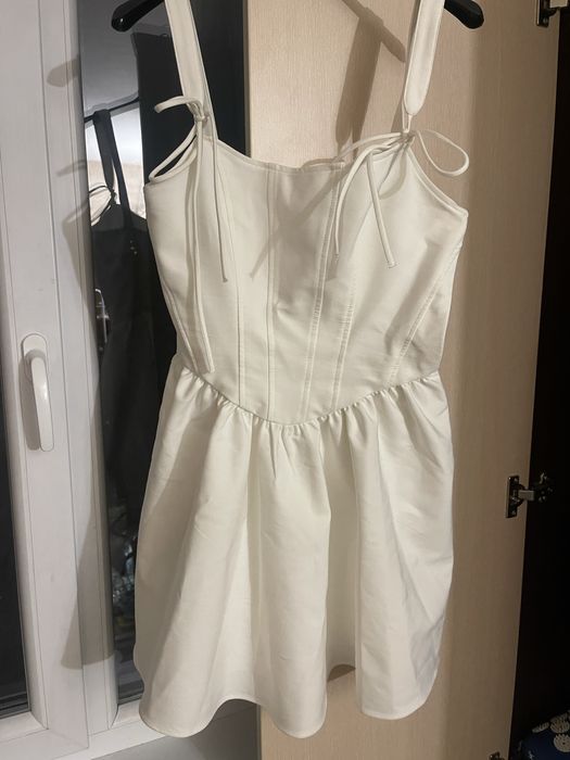 Zara мини рокля (нова) размер S