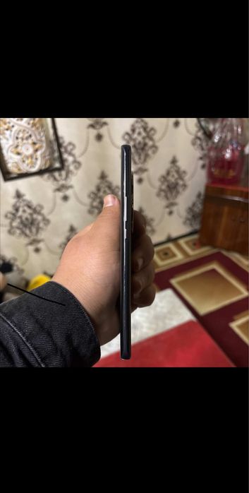 xotira 8/256 rangi qora chaqa chuqusi yuq kar dak bor