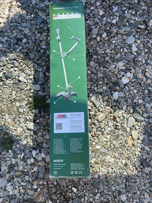 Trimmer gazon Bosch UniversalGrassCut 18V - 260 (fara acumulator)