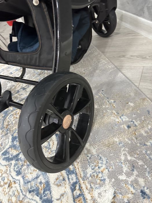 Продам коляску в хорошем состоянии