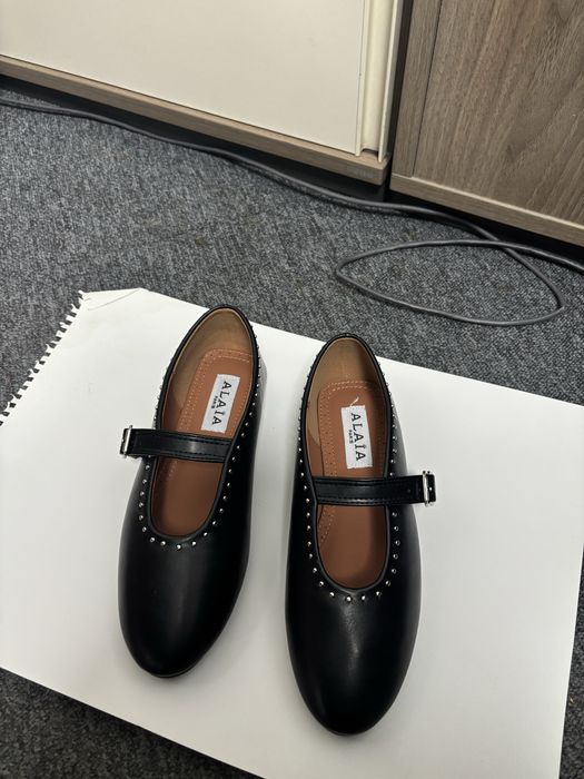 Продам женские балетки