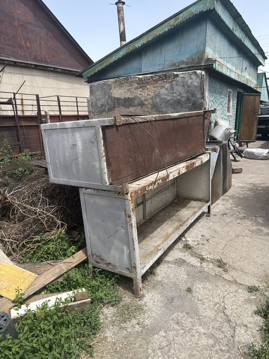 Стол железный прочный