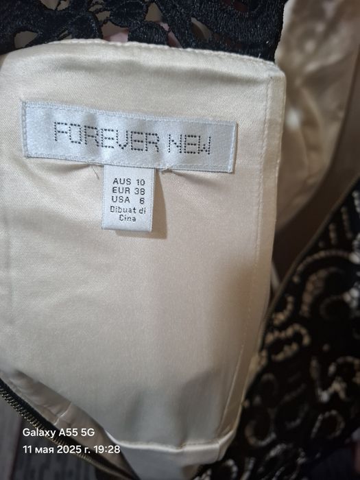 Платье бренд Forever New