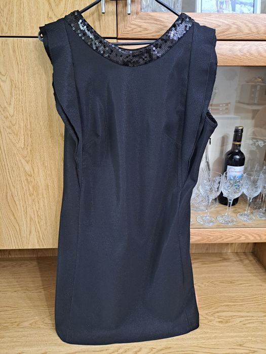 Къса официална рокля