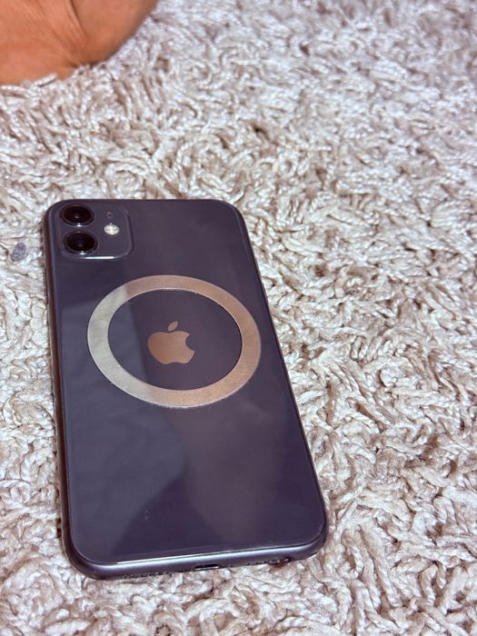 Айфон 11 в хорошем состояний