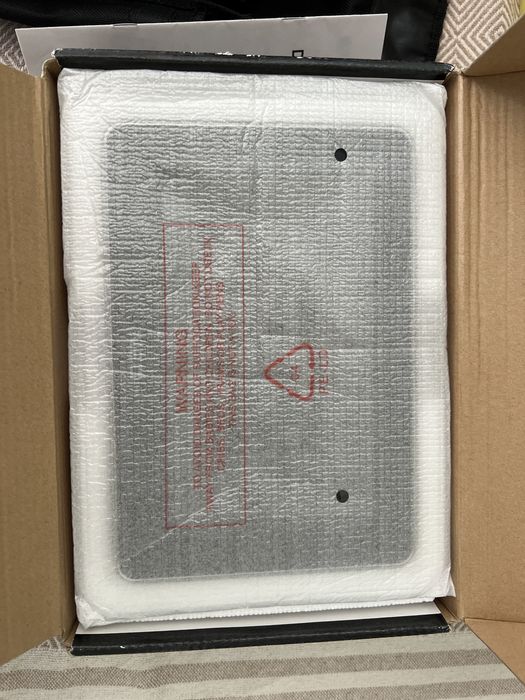 Лаптоп Тошиба + подарък фоторамка NEO