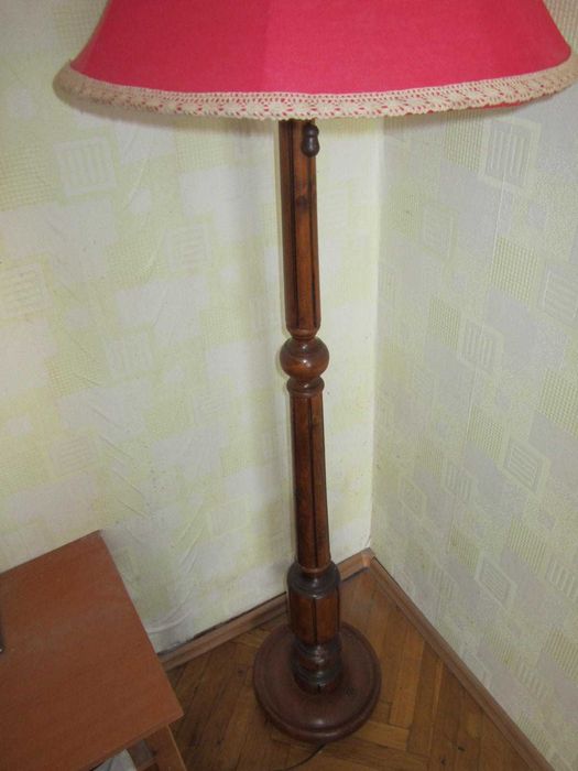 Високи и масивни лампиони