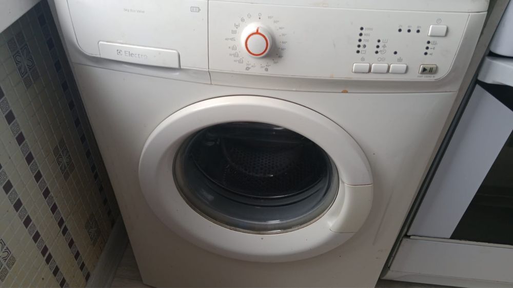 Стриальная машина Elenberg