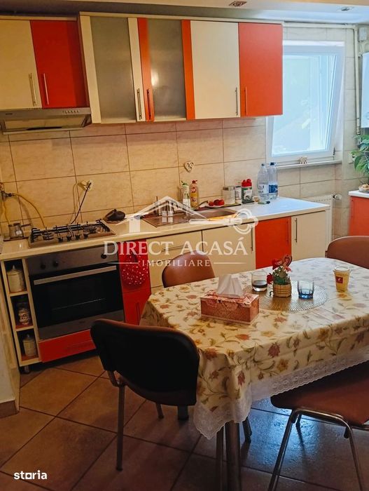Apartament cu 3 camere de inchiriat-str Moldovei-Zona Tudor