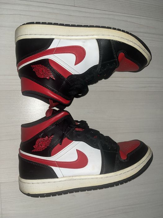 Jordan 1 mid, marimea 42