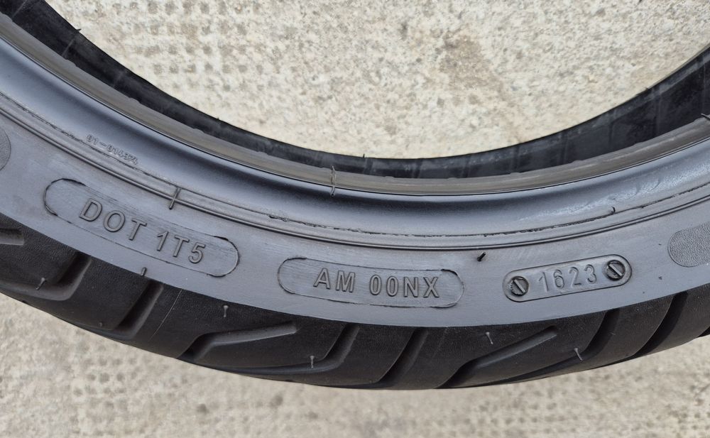 O bucată 120/70 R16 M/C 57S Michelin City Grip 2