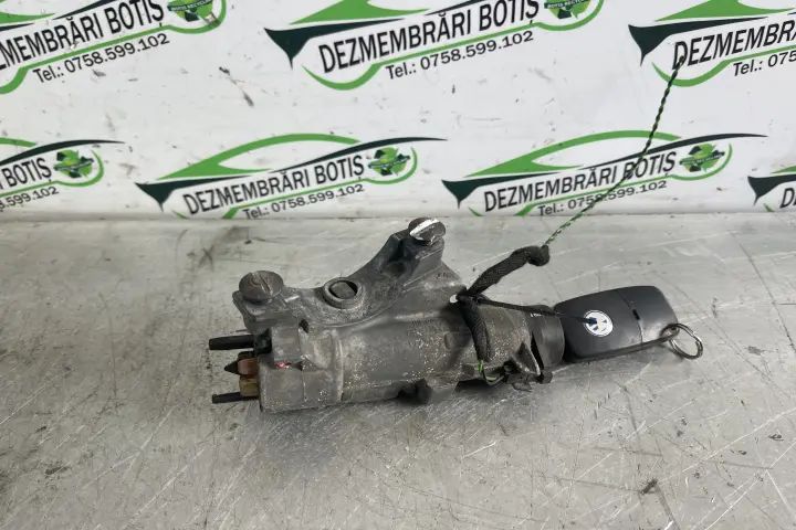 Contact cu cheie 4B0905851 / 4 B0 905 851 Volkswagen VW Passat 2000