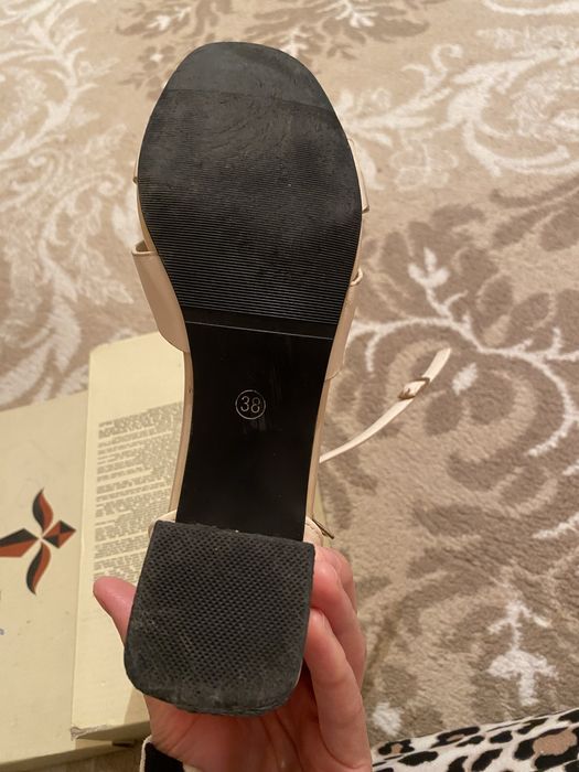Босоножки 38 размер