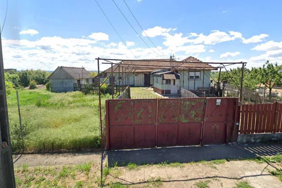 Case de vanzare in comuna Tamaseu