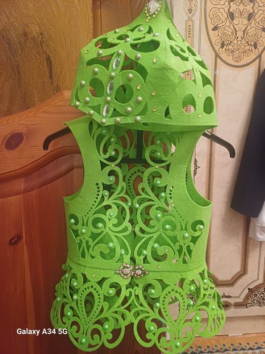 Продам жилетку и саукеле