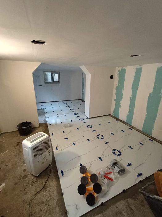 Renovări case și apartamente