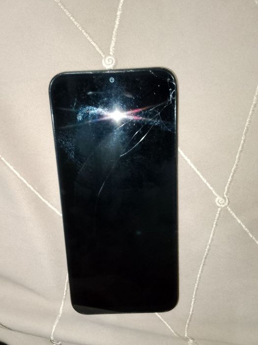 Продам телефон Redmi 15C с коробкой