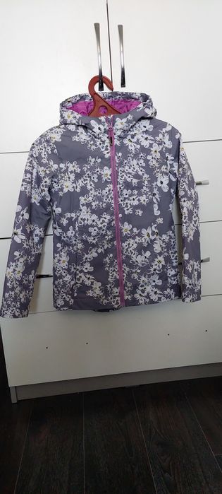 Куртка на девочку