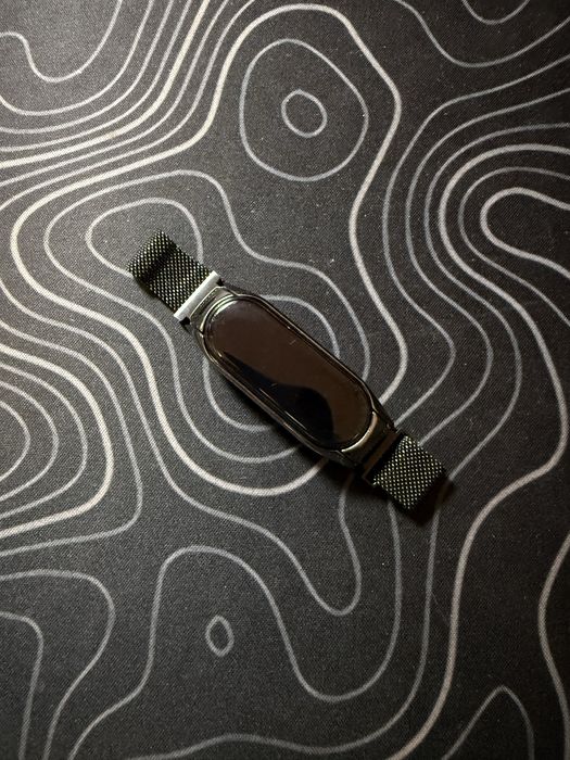 mi band 6 в черном цвете