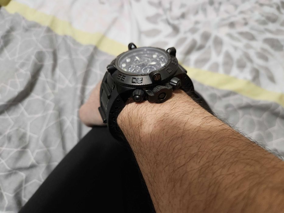 Продавам часовник Invicta SubAqua Noma IV