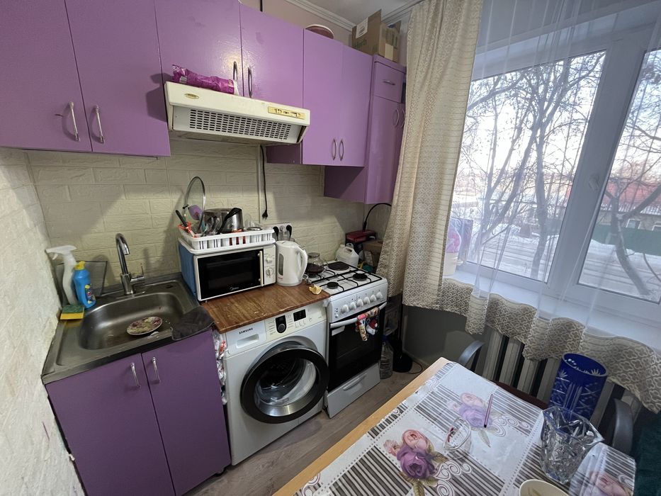 1 комнатная в центре пришахтинска