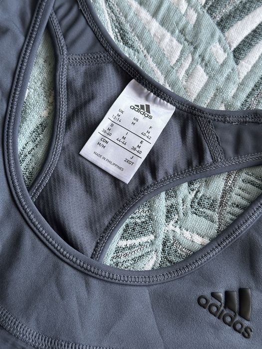 Ново бюстие Adidas