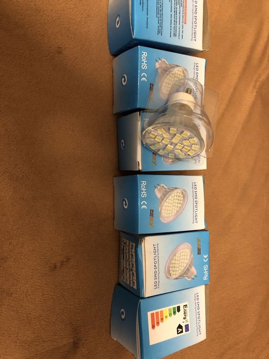 Vind becuri cu led cu dulie tip startar noi