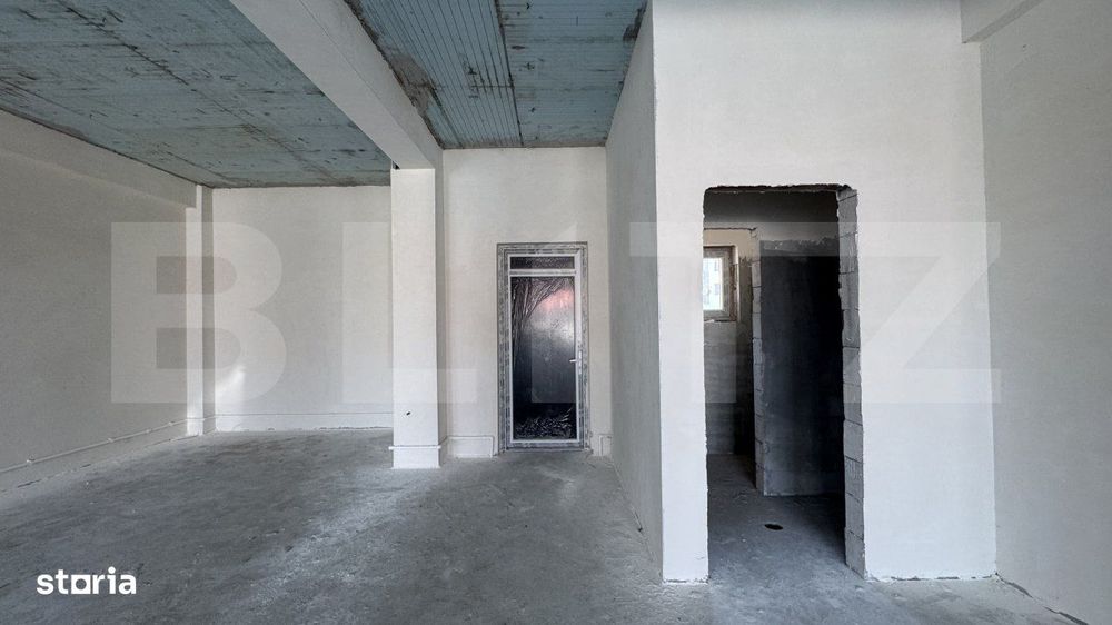 Spatiu comercial parter bloc nou, 109 mp open space, vitrina, terasa,